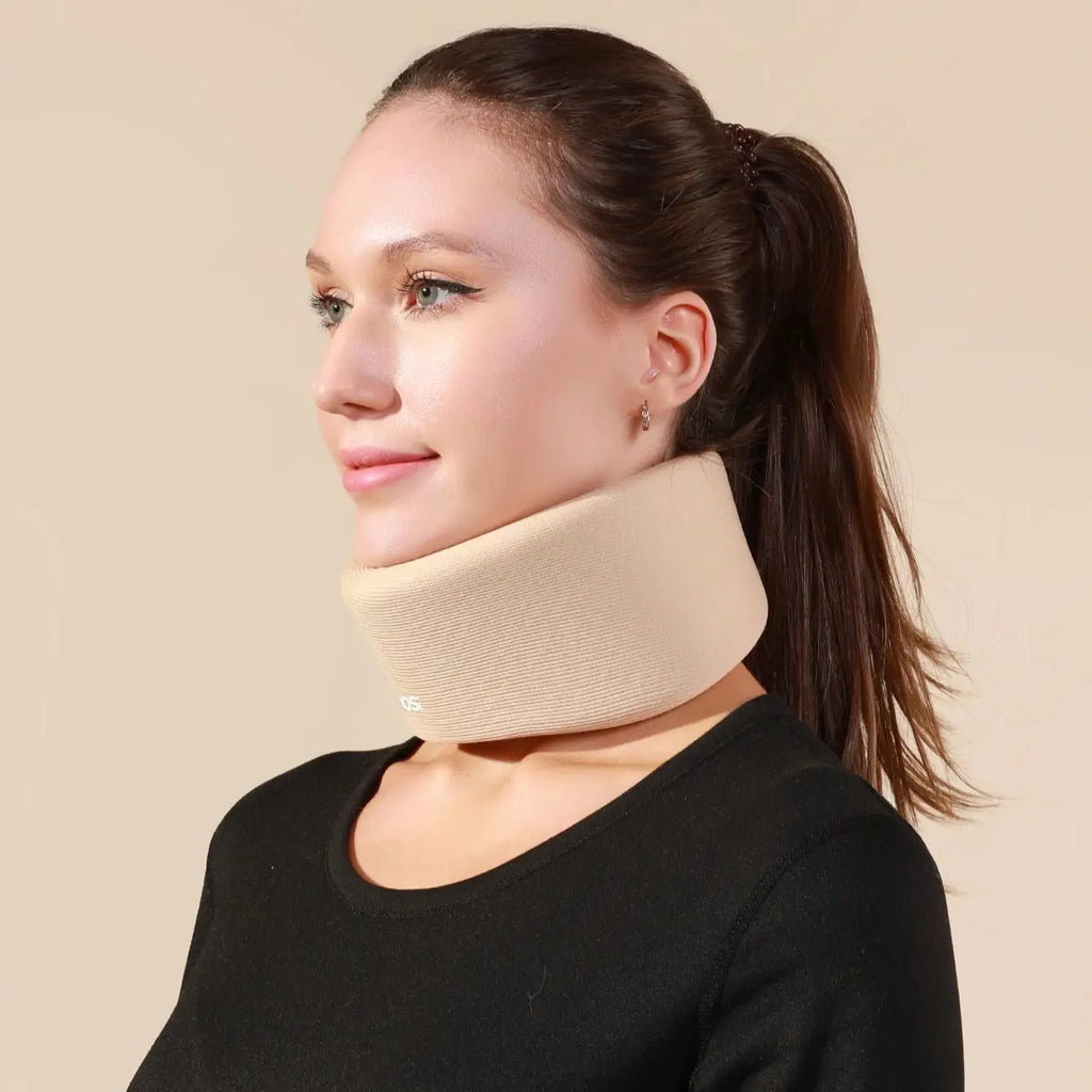 Collier cervical souple anatomique